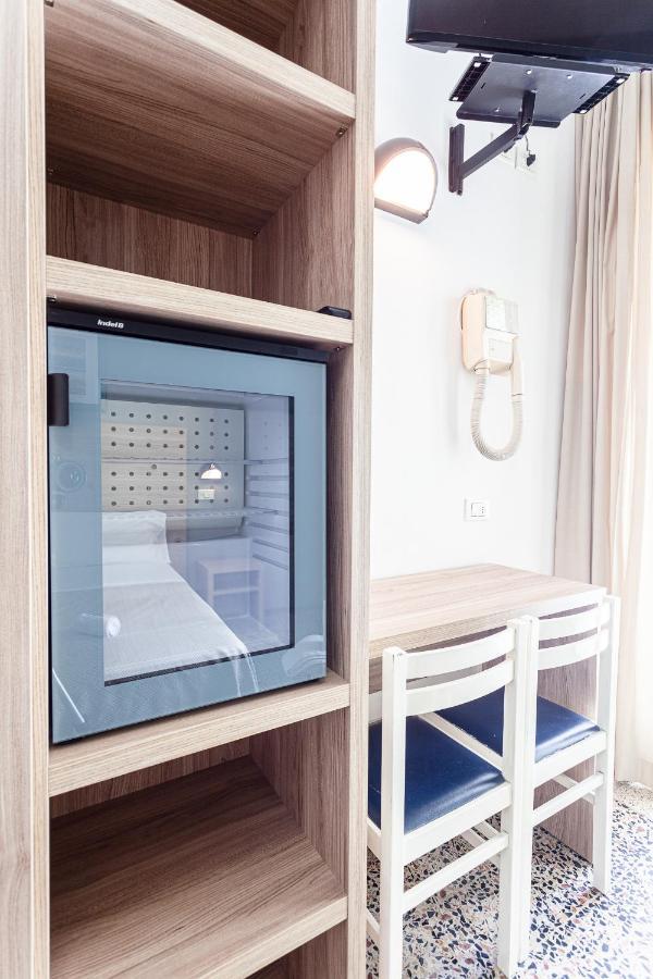 Hotel Admiral تْشيزيناتيكو المظهر الخارجي الصورة